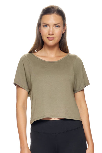 Expert Brand Women's MoCA™ Cropped Tee in Olive#color_olive
